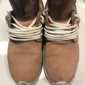 Esseutesse suede fringe sneakers- rose gold